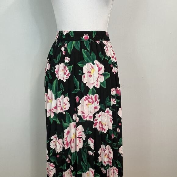 On 34th Skirt size Small Black Pink Green Floral Tulips Pleated Mid Tropical - Picture 2 of 9